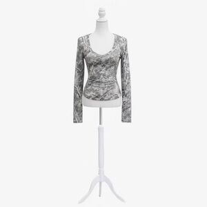 Modern 🍂 Soft Gray Camoflauge Long Sleeve Women's Top